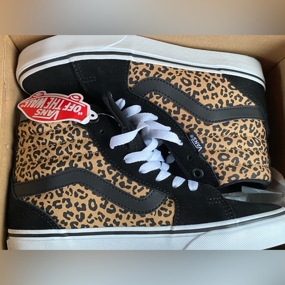 Brand new high top vans, Cheetah print, size 6 in women’s - Picture 1 of 5